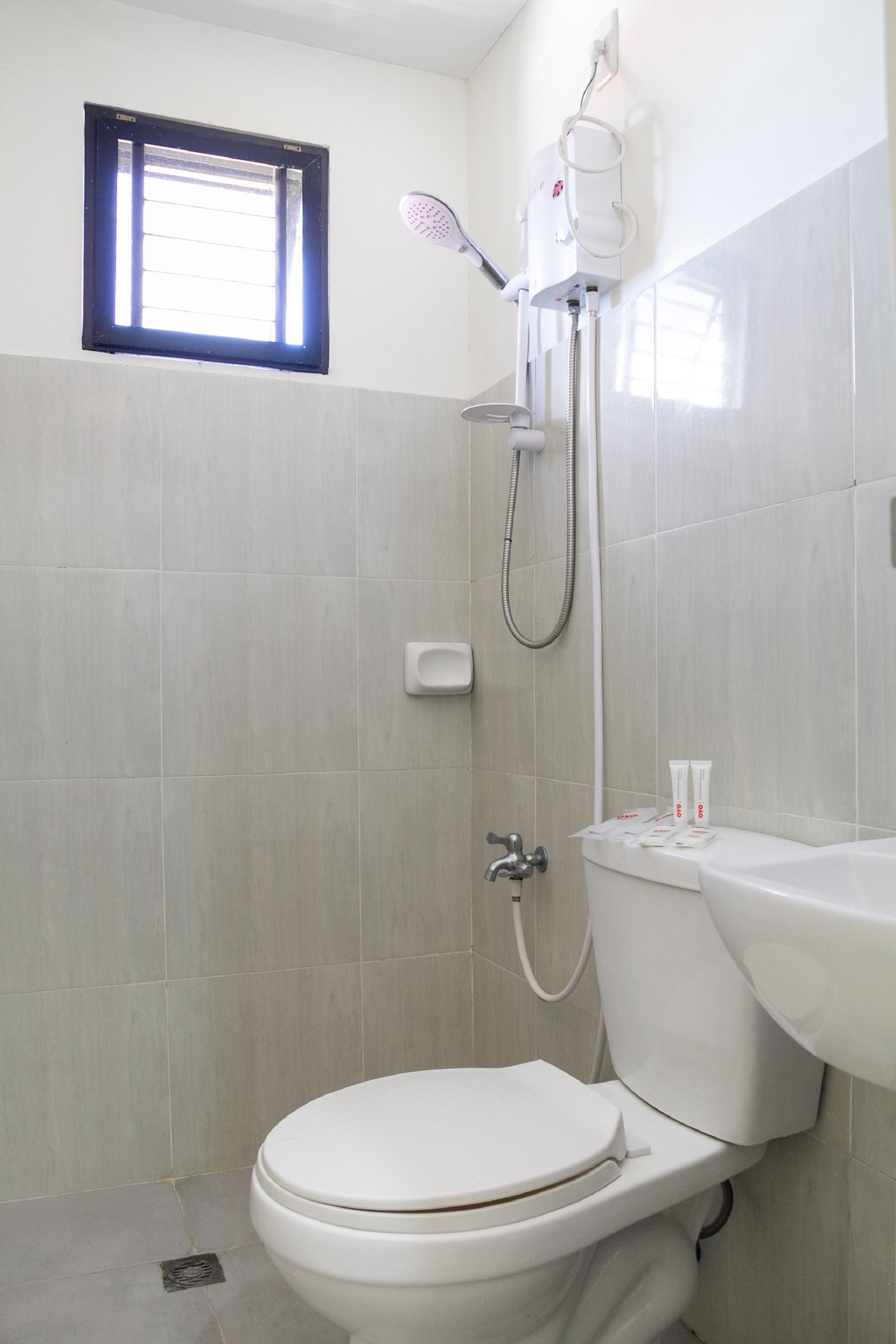 Oyo 150 Davao Airport View Hotel Экстерьер фото