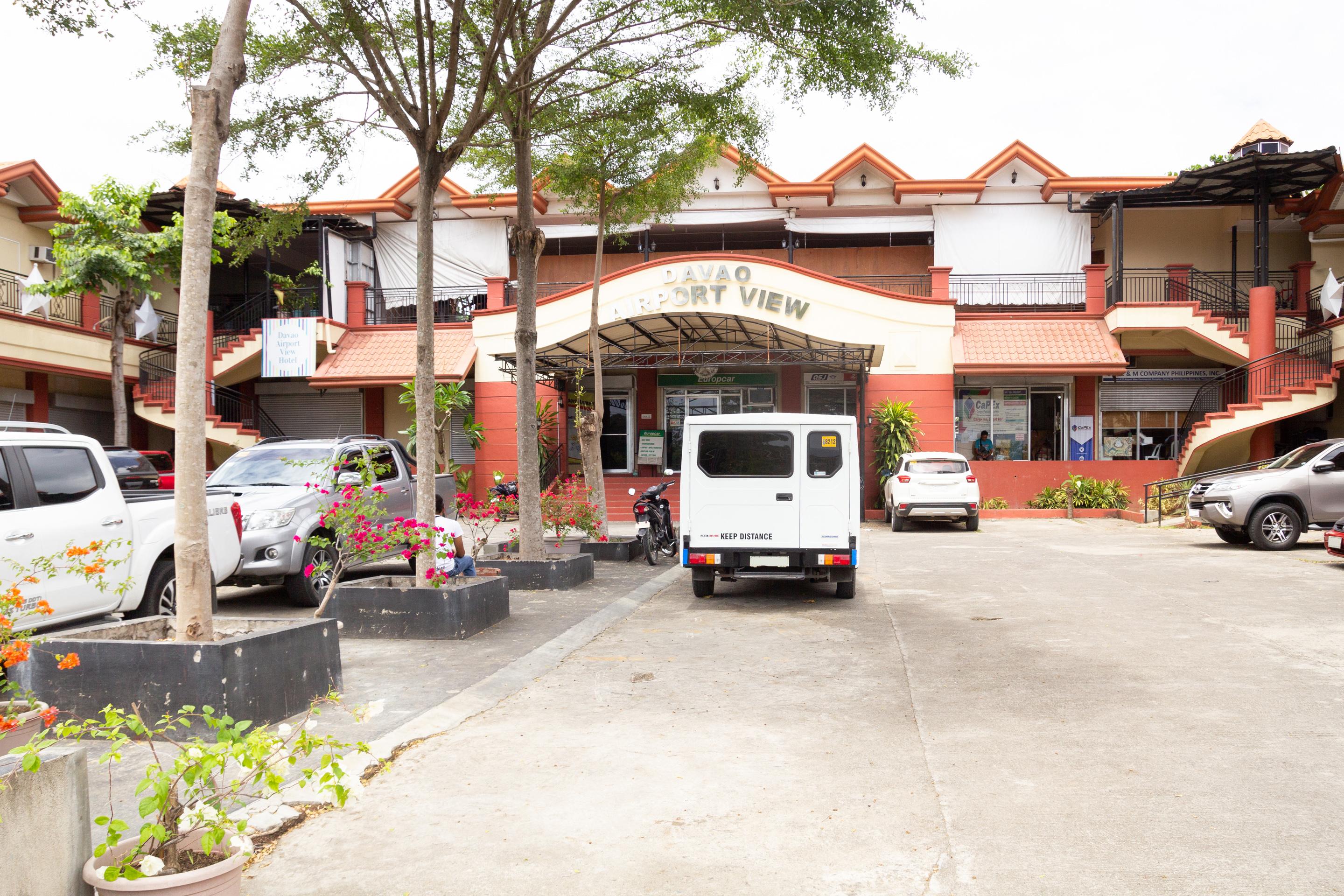 Oyo 150 Davao Airport View Hotel Экстерьер фото