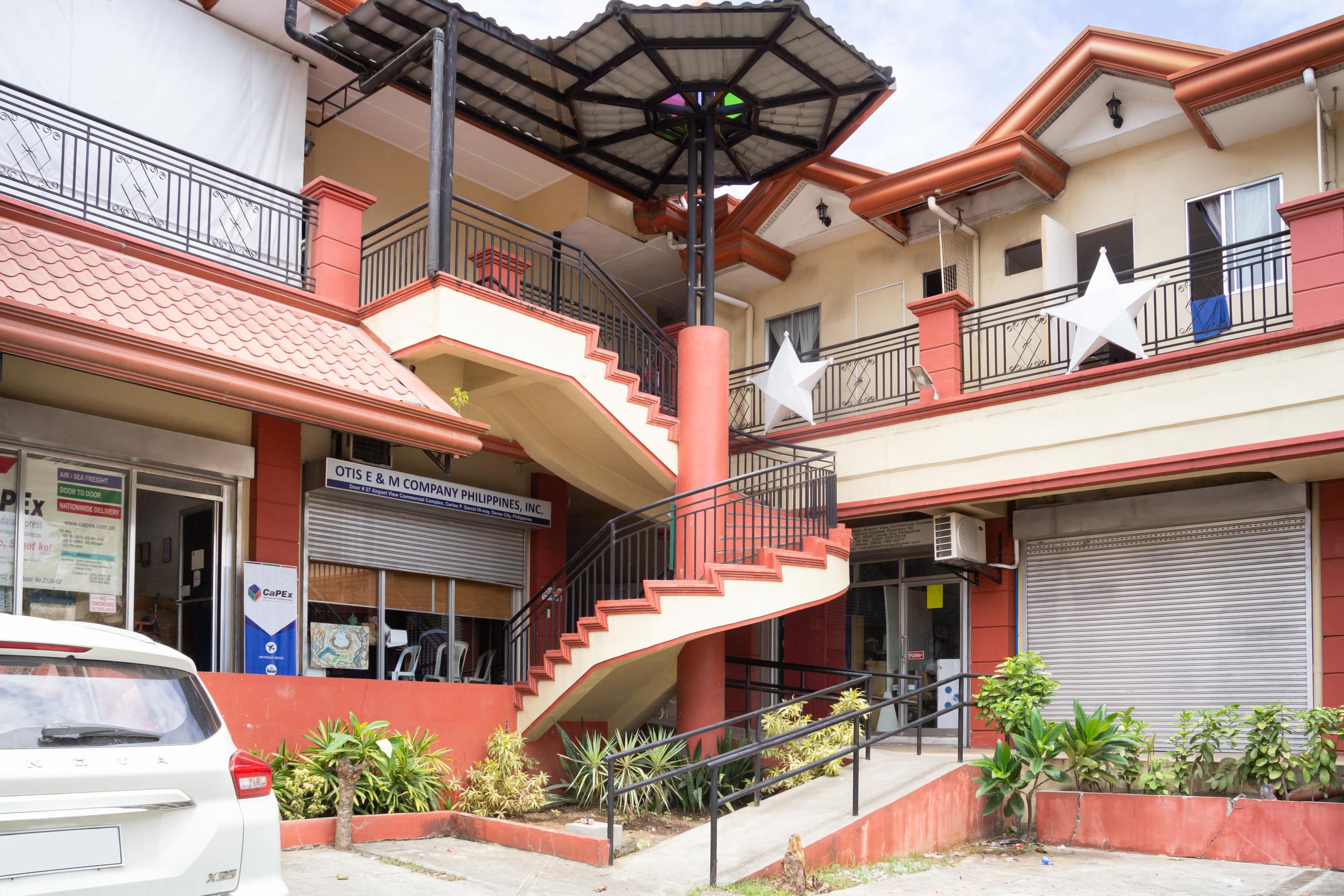 Oyo 150 Davao Airport View Hotel Экстерьер фото