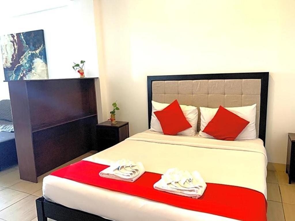 Oyo 150 Davao Airport View Hotel Экстерьер фото