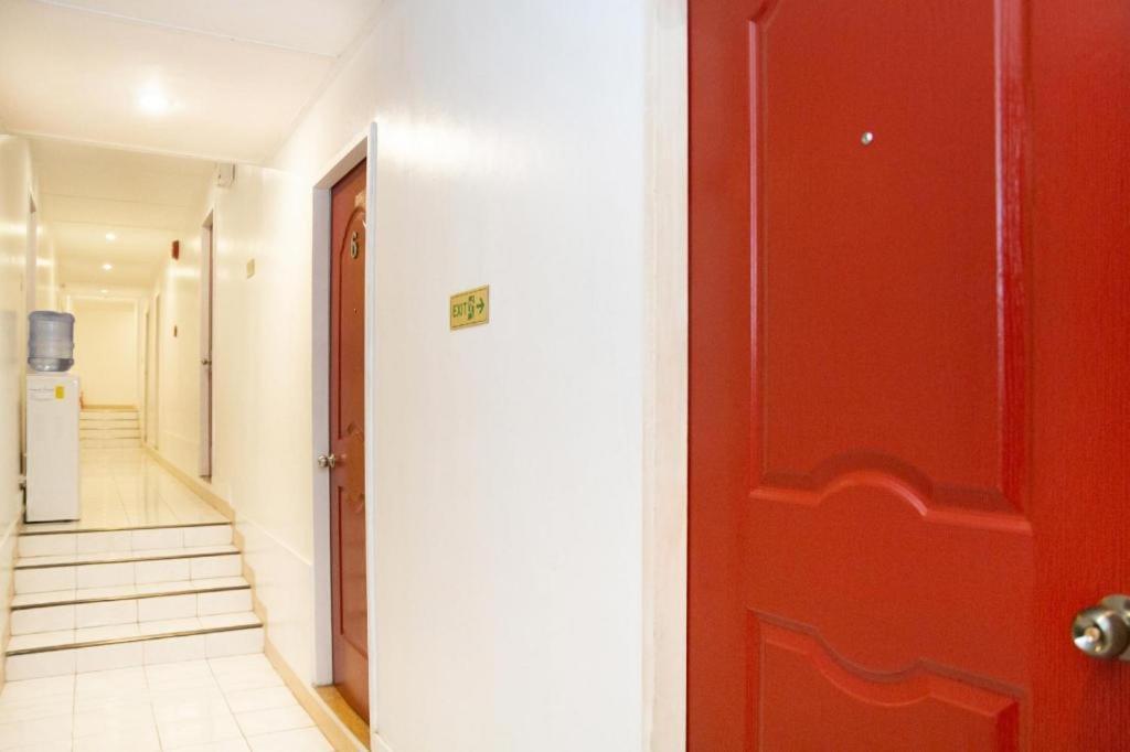 Oyo 150 Davao Airport View Hotel Экстерьер фото