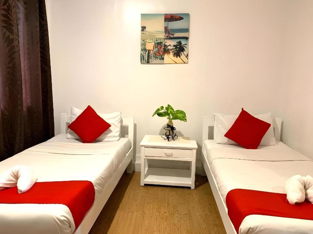 Oyo 150 Davao Airport View Hotel Экстерьер фото
