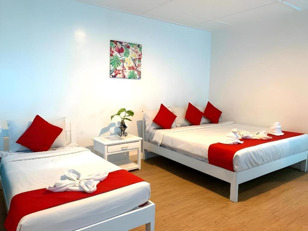 Oyo 150 Davao Airport View Hotel Экстерьер фото