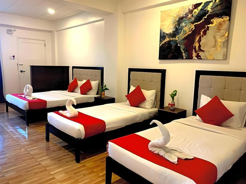 Oyo 150 Davao Airport View Hotel Экстерьер фото