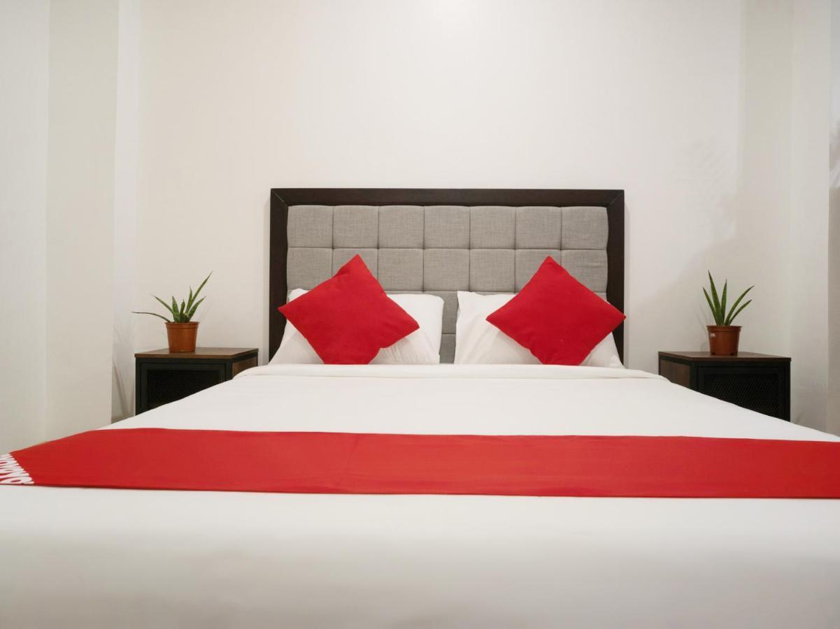Oyo 150 Davao Airport View Hotel Экстерьер фото