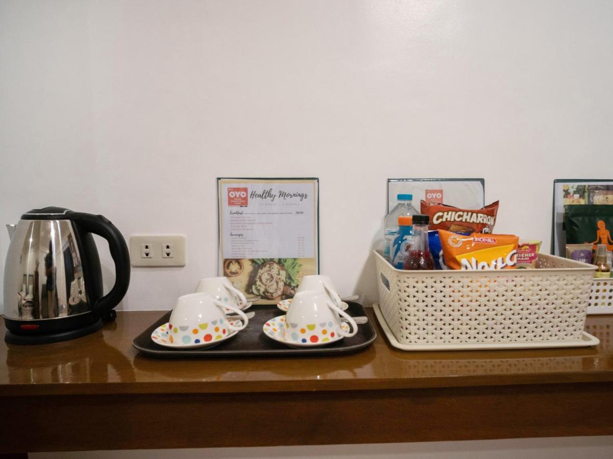 Oyo 150 Davao Airport View Hotel Экстерьер фото