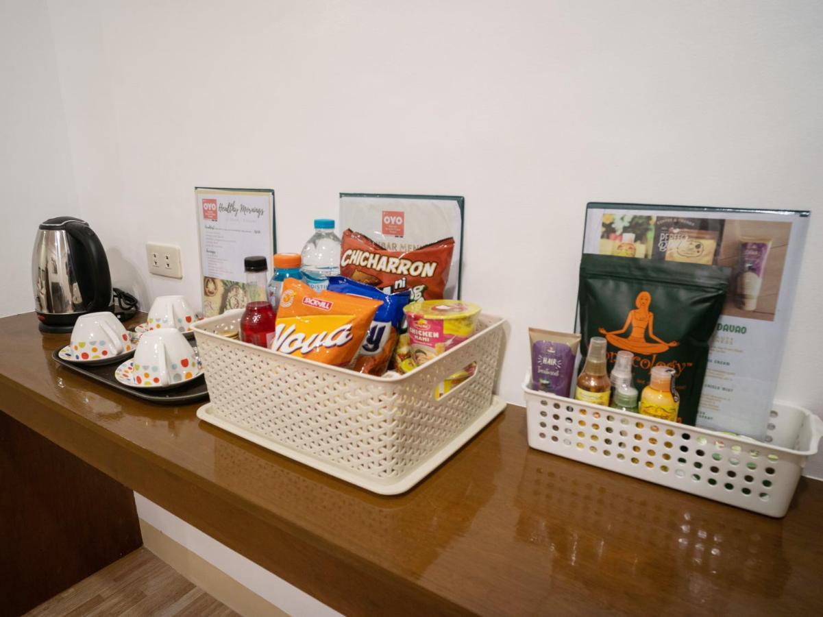 Oyo 150 Davao Airport View Hotel Экстерьер фото